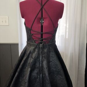 Alyce Paris size 6